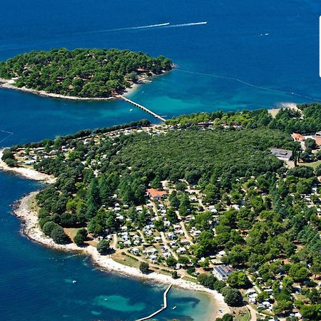 Maistra Camping Koversada Uncovered Naturist Pitches Orsera Esterno foto