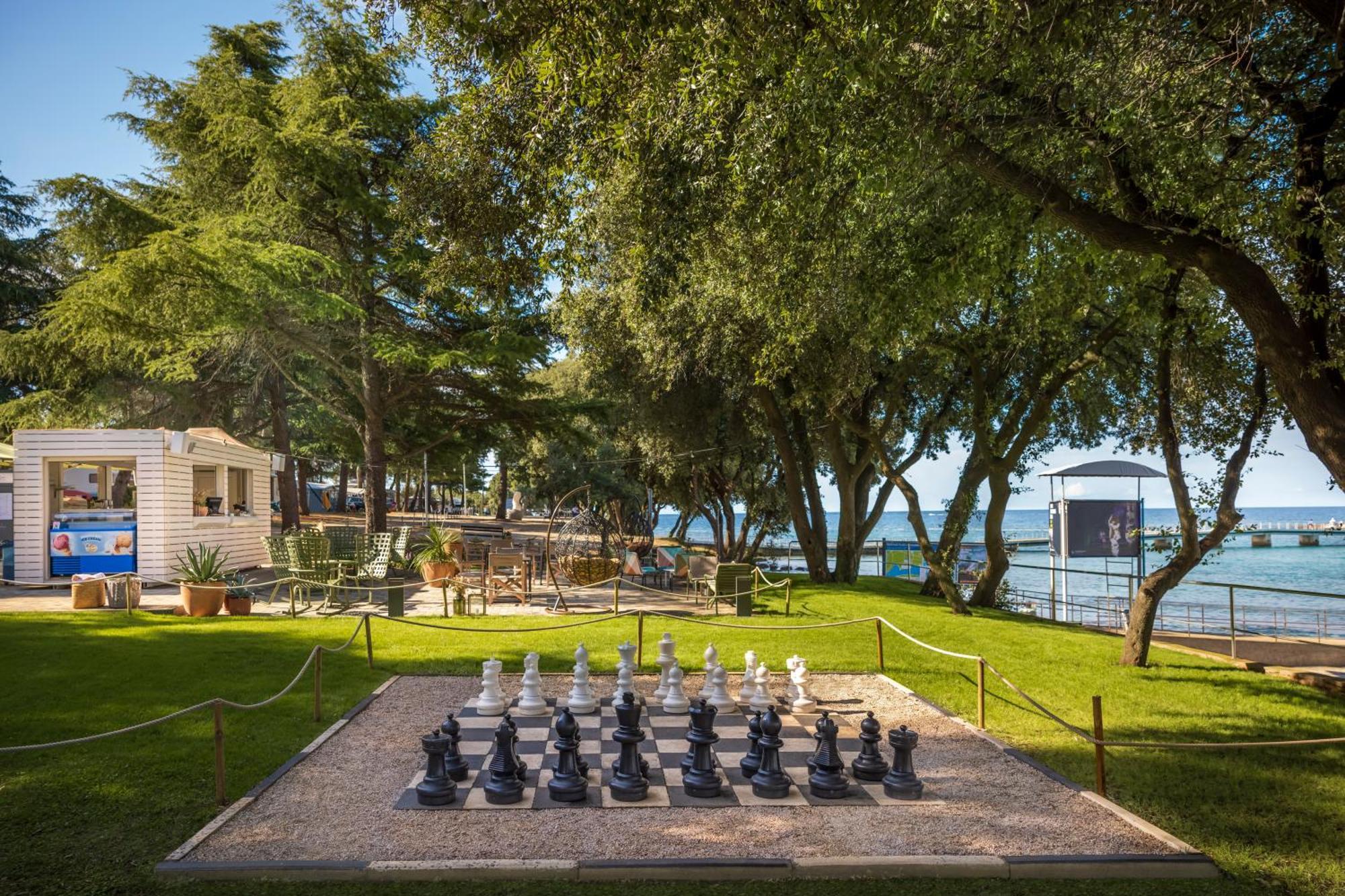 Maistra Camping Koversada Uncovered Naturist Pitches Orsera Esterno foto