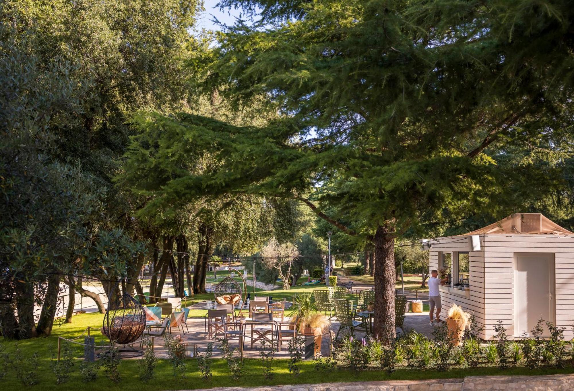 Maistra Camping Koversada Uncovered Naturist Pitches Orsera Esterno foto