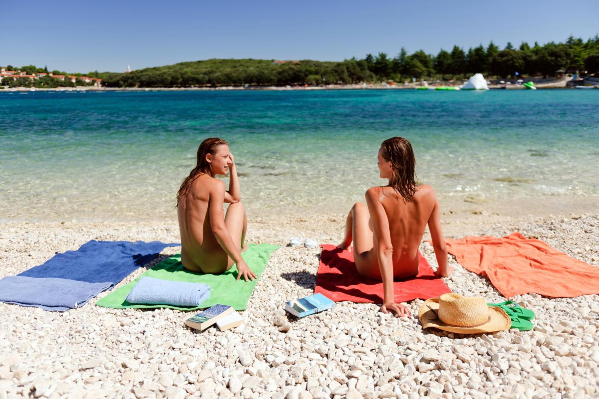 Maistra Camping Koversada Uncovered Naturist Pitches Orsera Esterno foto