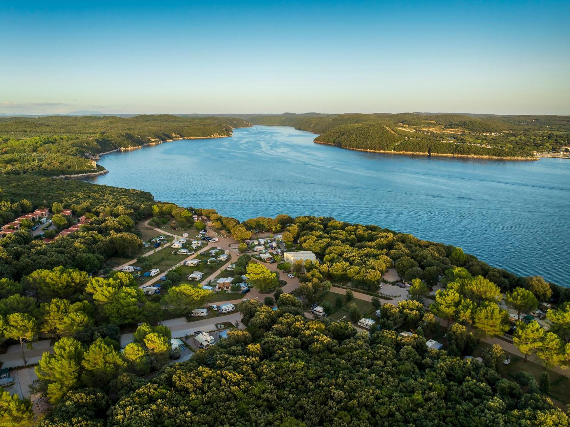 Maistra Camping Koversada Uncovered Naturist Pitches Orsera Esterno foto